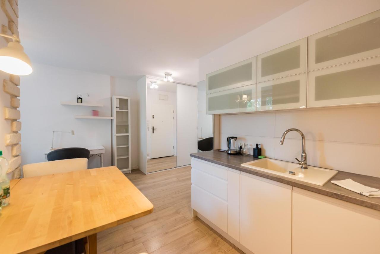 Sluzew Manhattan Place Apartment Варшава Екстериор снимка