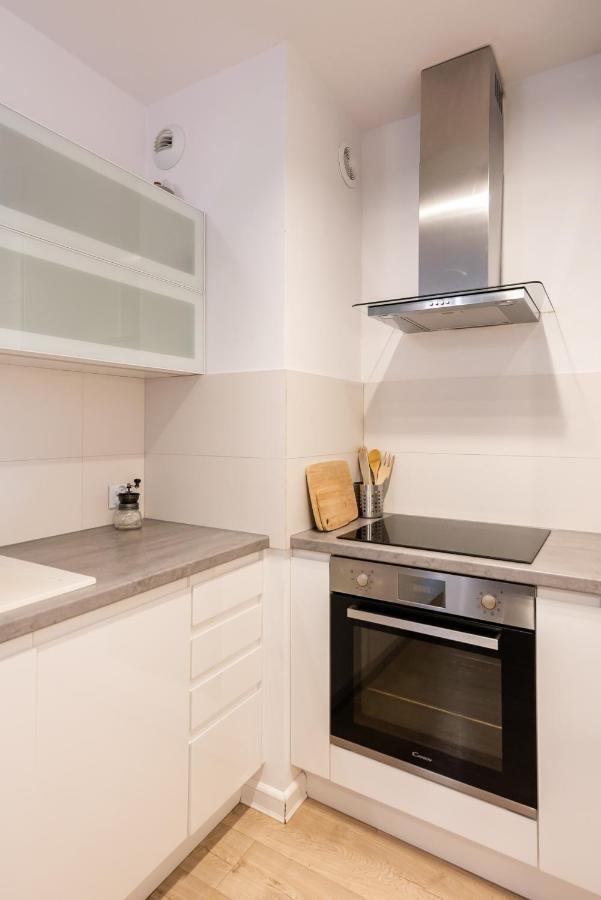 Sluzew Manhattan Place Apartment Варшава Екстериор снимка
